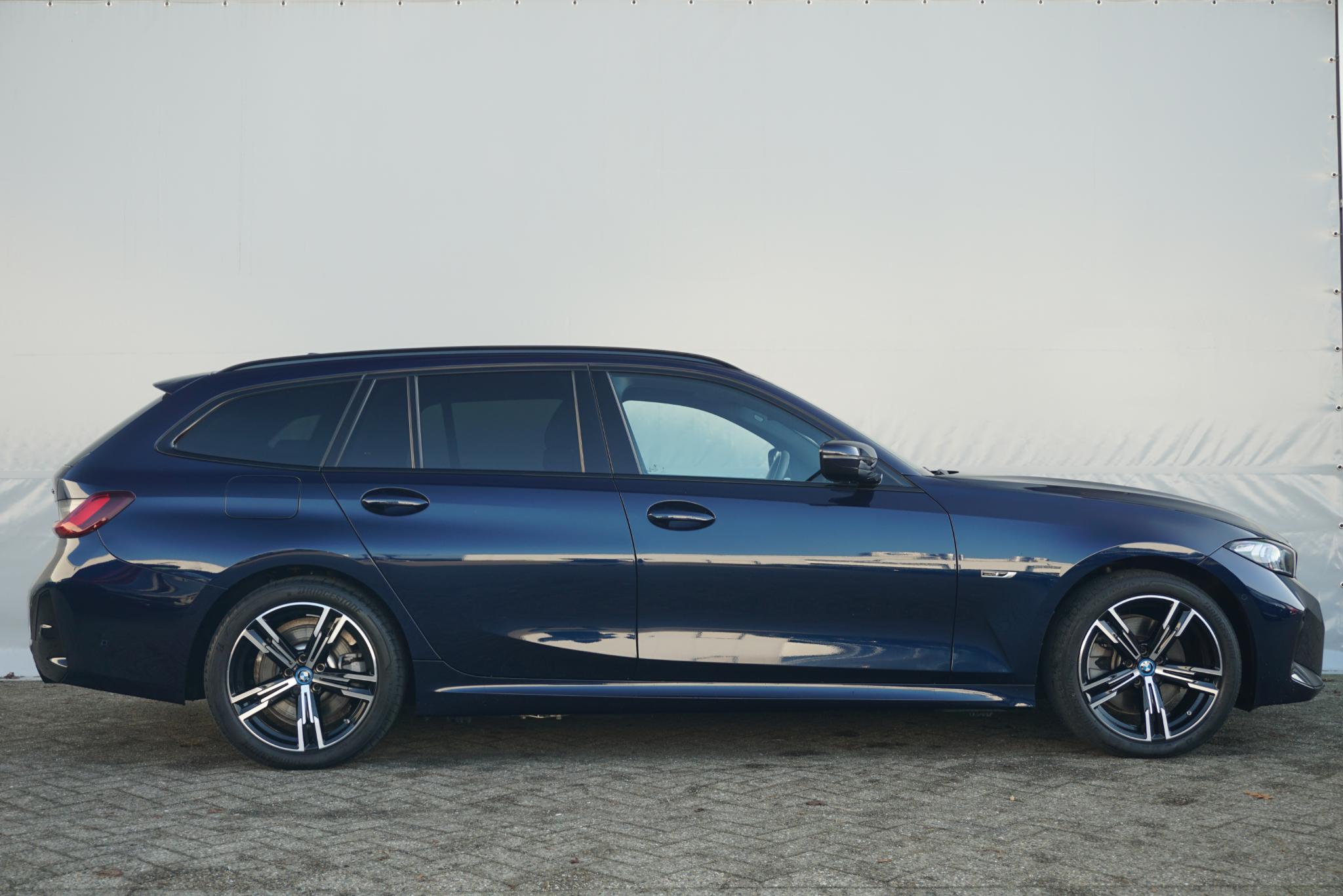 BMW 3 Serie Touring 320e xDrive - Afbeelding 3