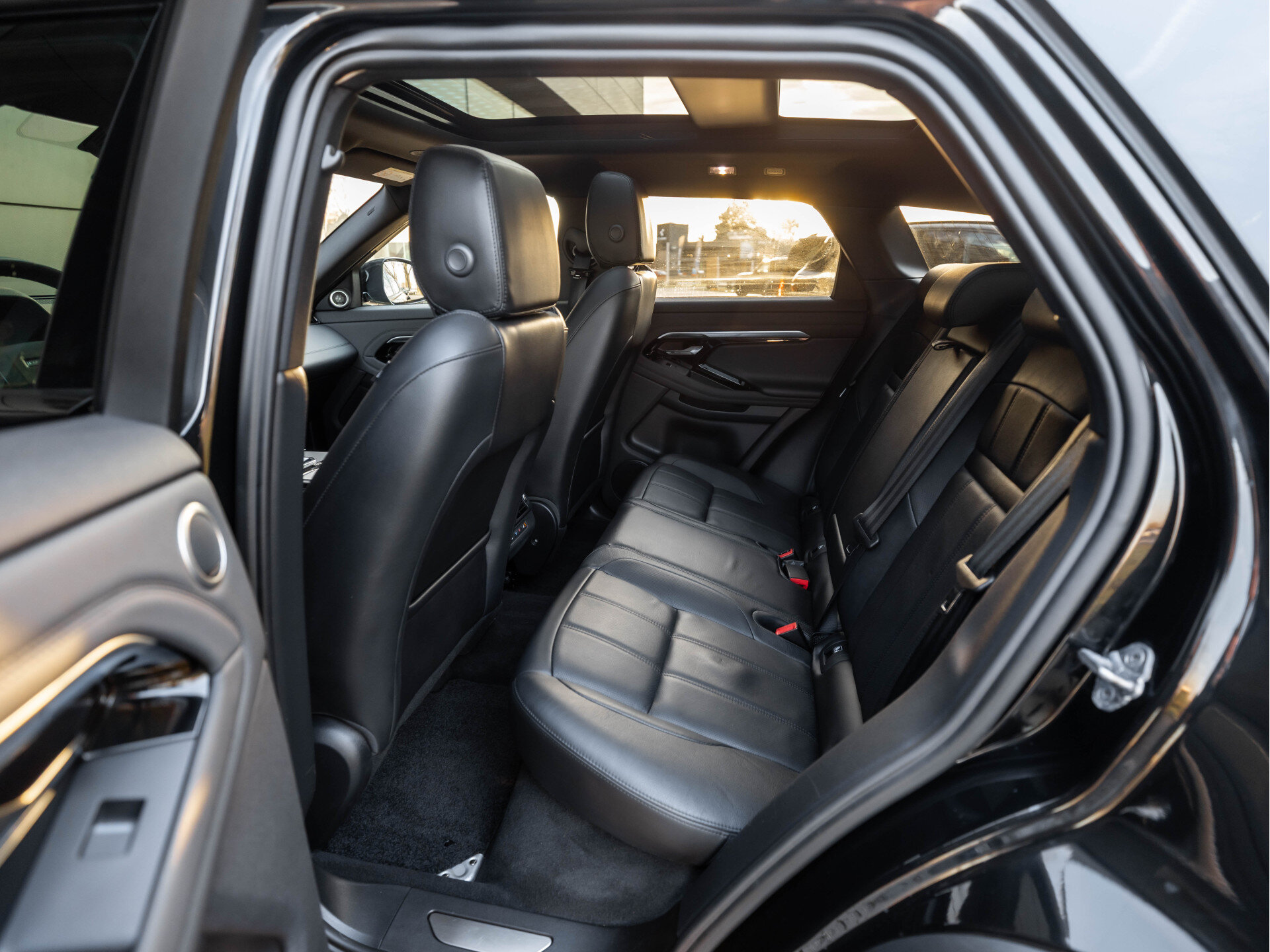 Land Rover Range Rover Evoque P300e AWD R-Dynamic SE - Afbeelding 5