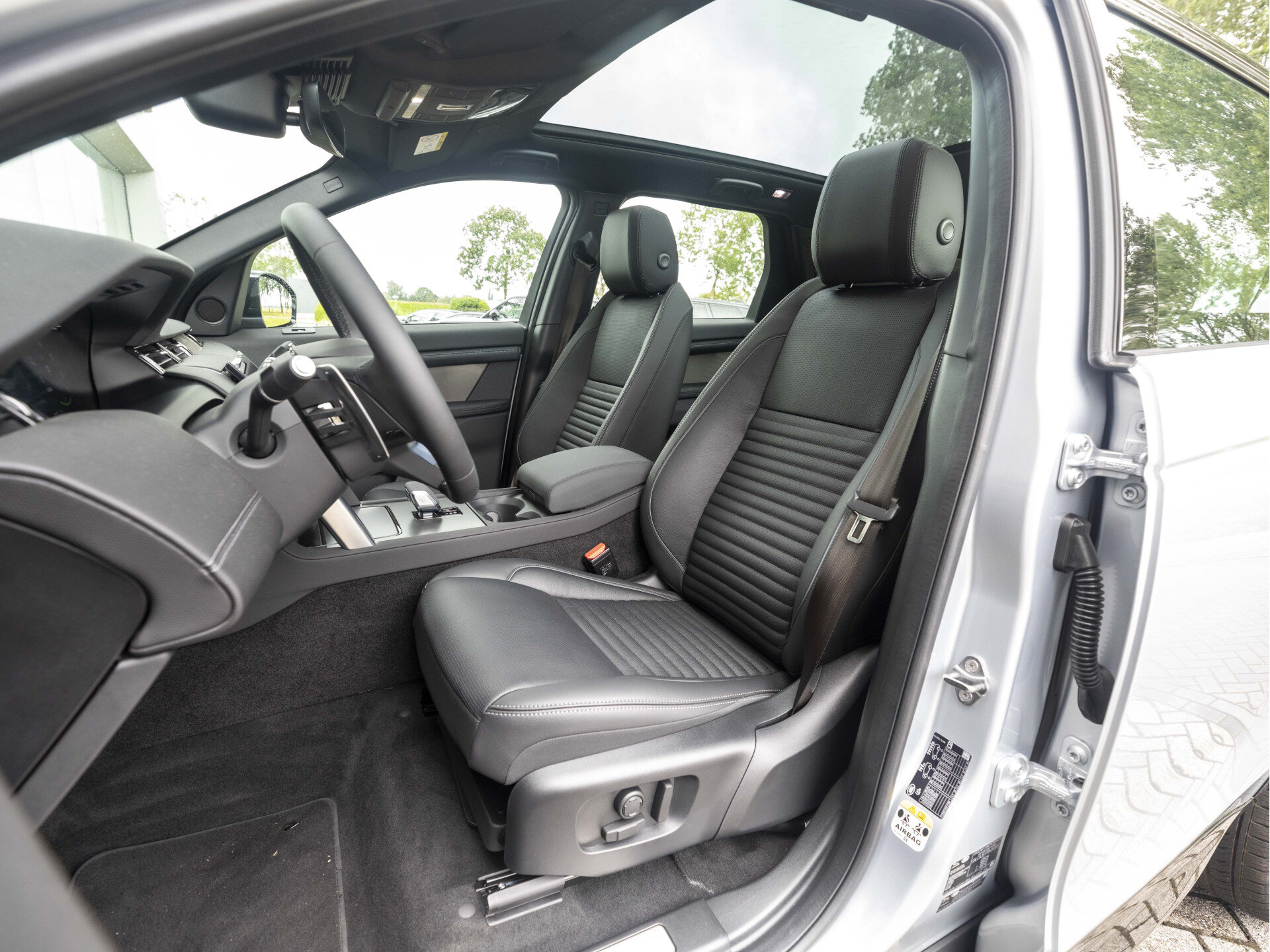 Land Rover Discovery Sport P300e 309pk AWD Dynamic PHEV SE - Afbeelding 4