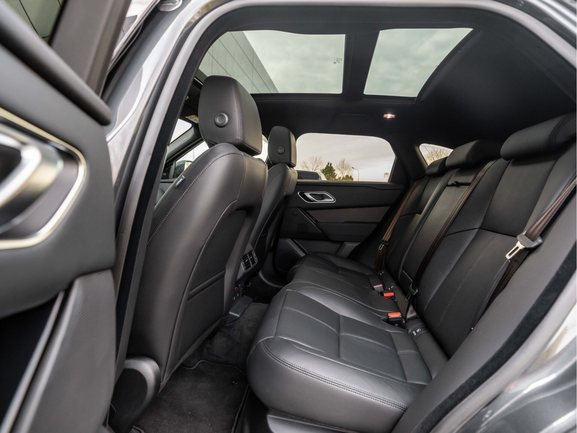 Land Rover Range Rover Velar P400e 404pk AWD Dynamic Edition PHEV - Afbeelding 5