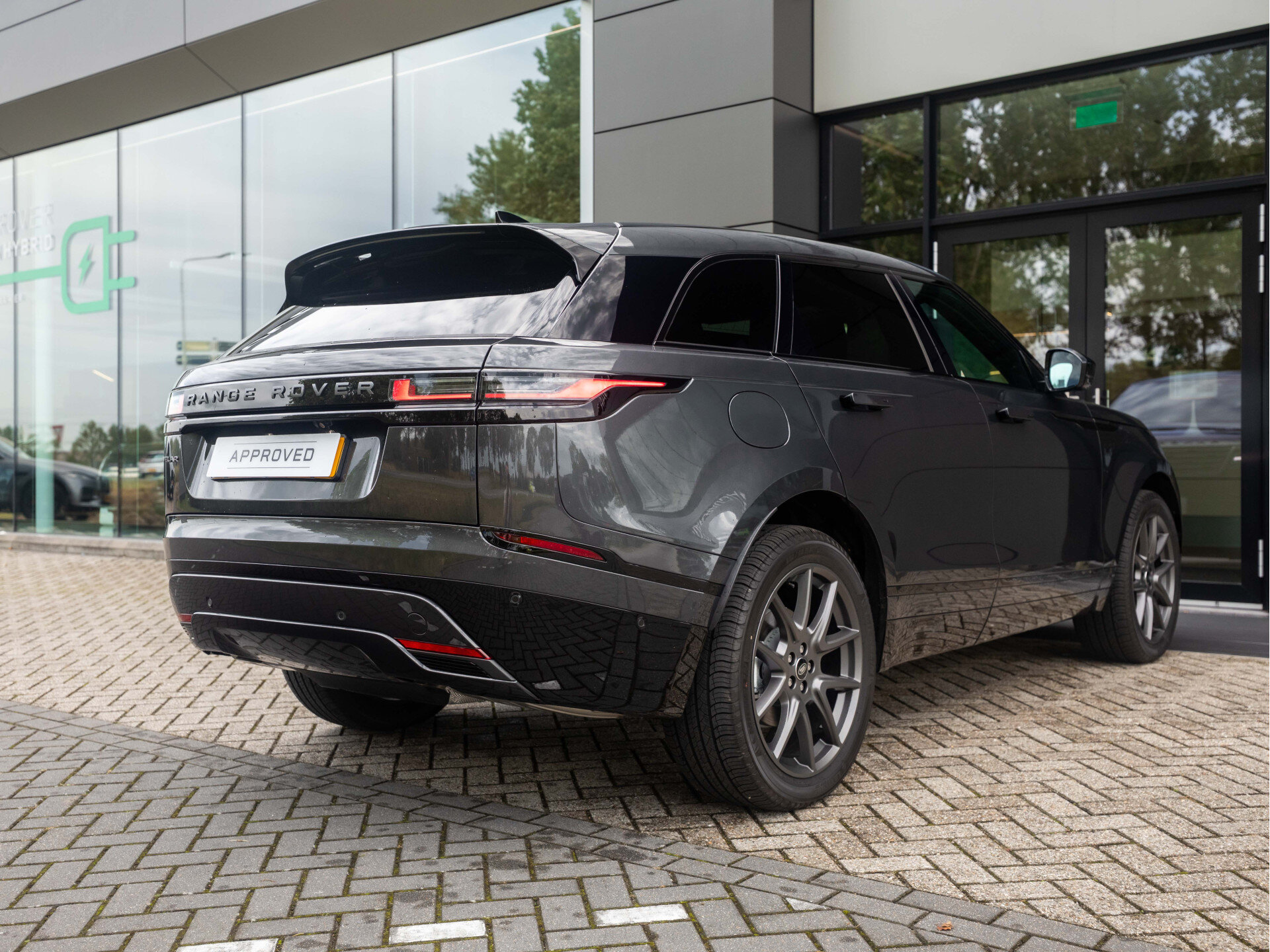 Land Rover Range Rover Velar P400e AWD Graphite Edition PHEV - Afbeelding 3