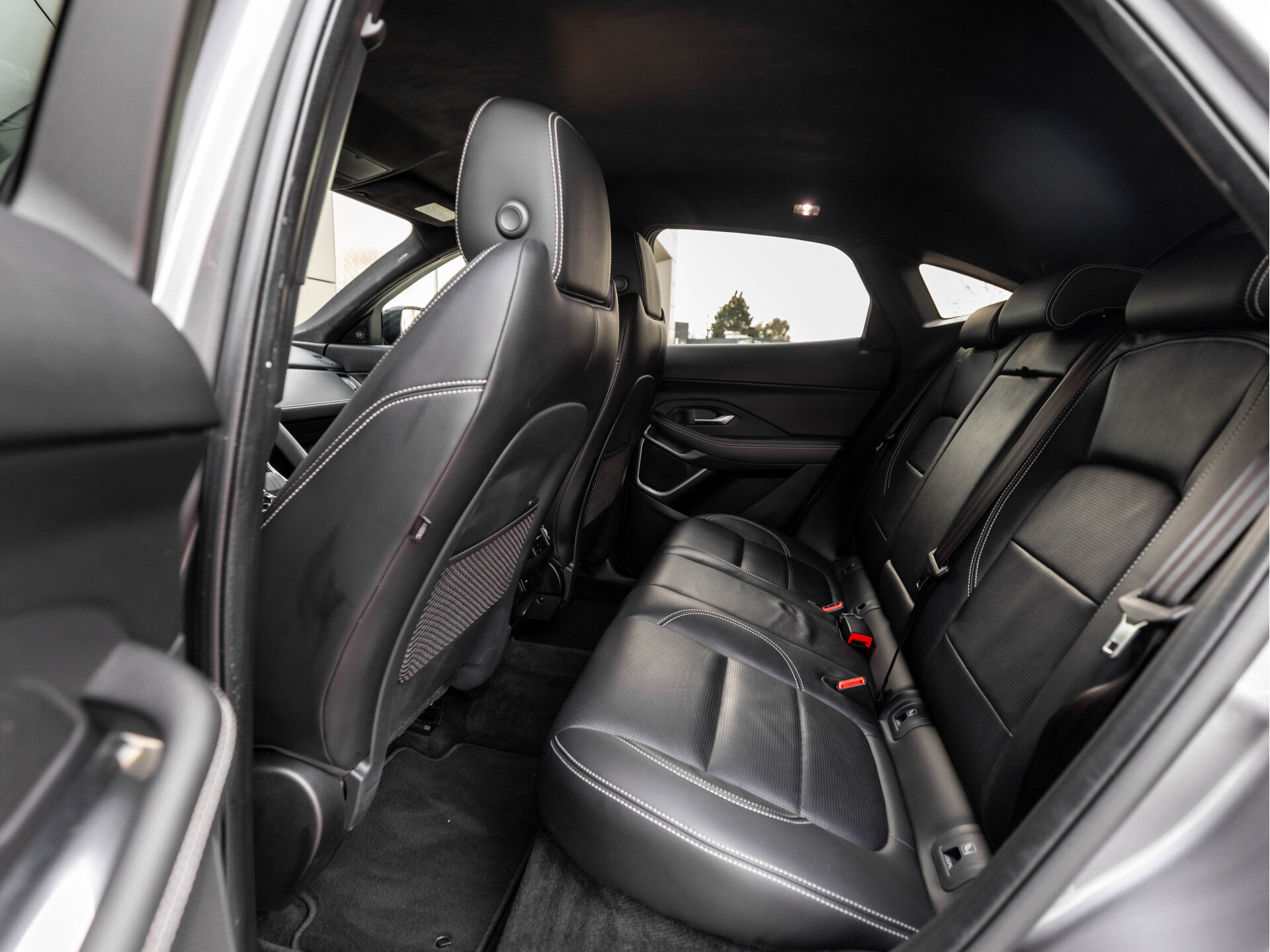 Jaguar E-PACE P300e AWD R-Dynamic SE - Afbeelding 5