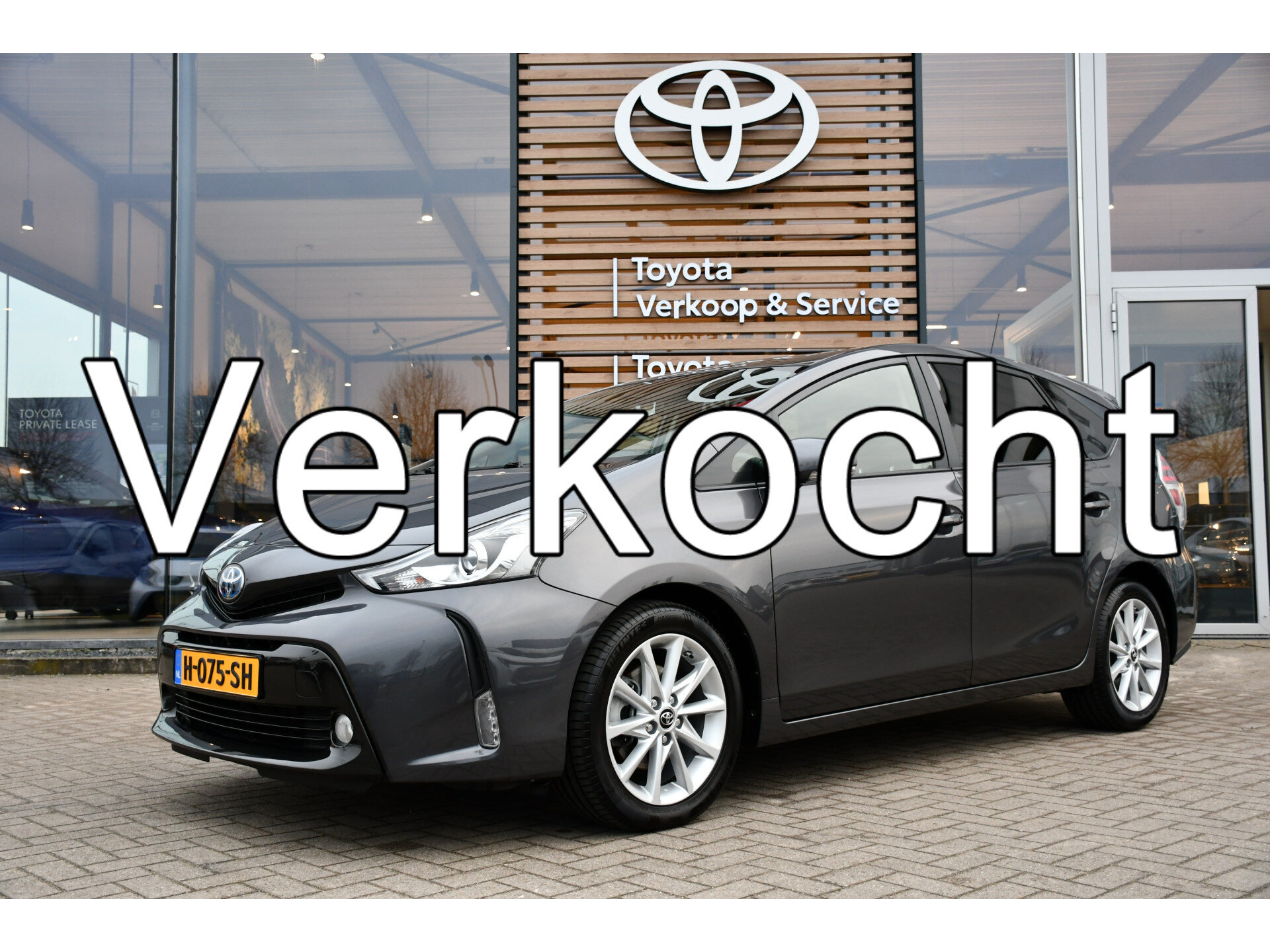 Toyota Prius + 1.8 Dynamic Automaat 136pk