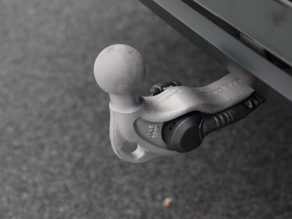 trekhaak elektrisch uitklapbaar