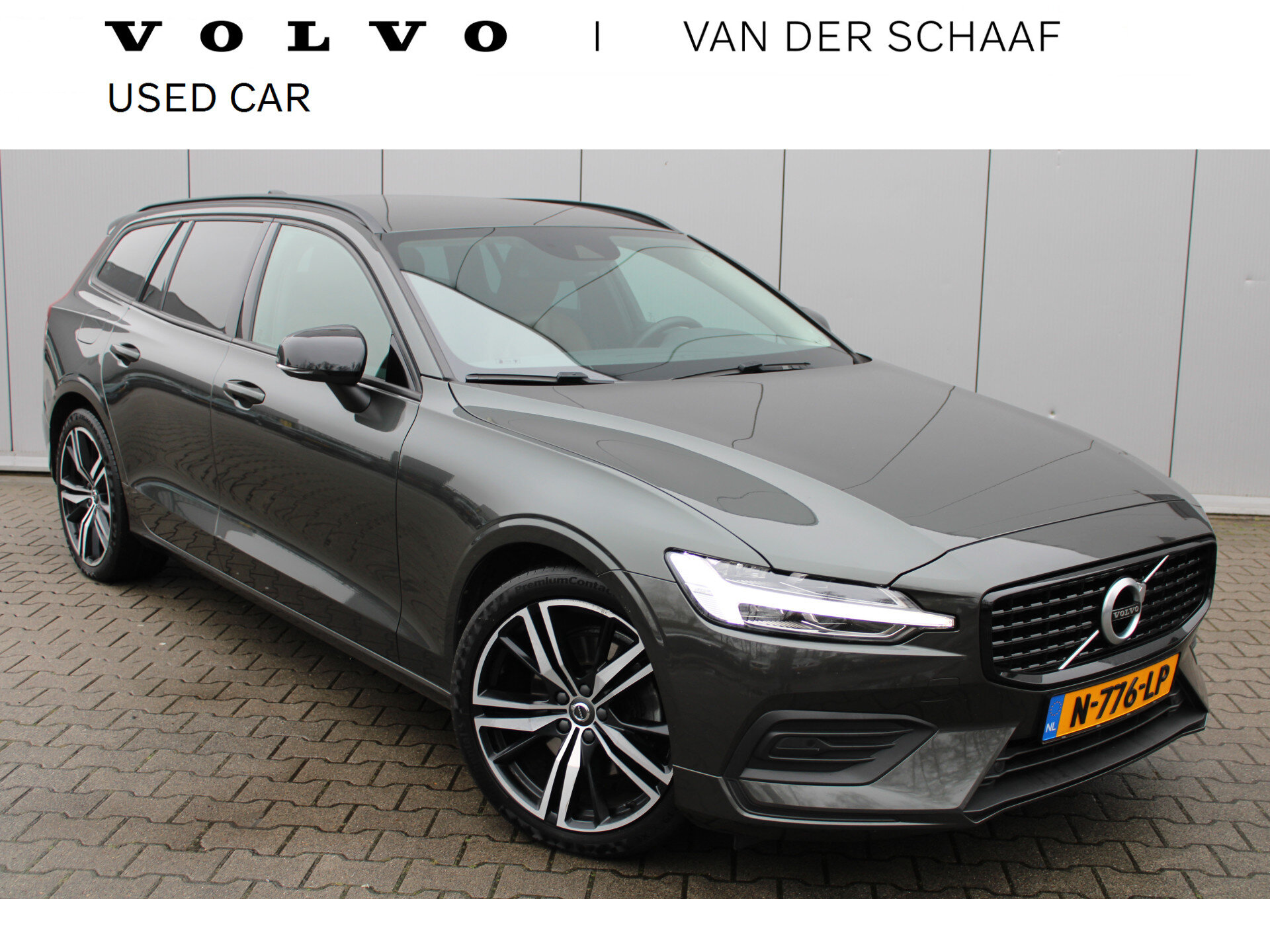 Volvo V60 B3 Momentum Advantage