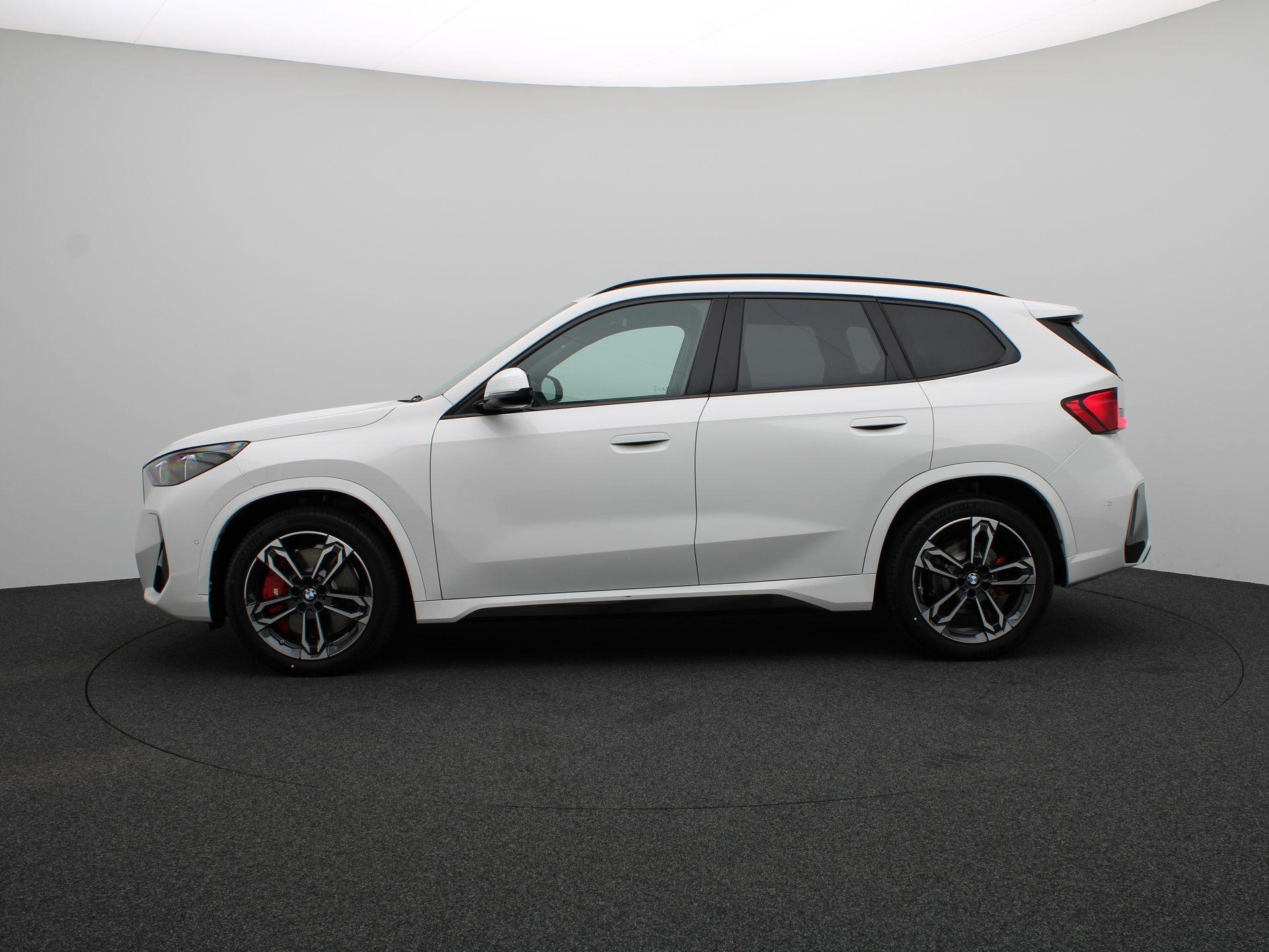 BMW iX1 eDrive20 - Afbeelding 4