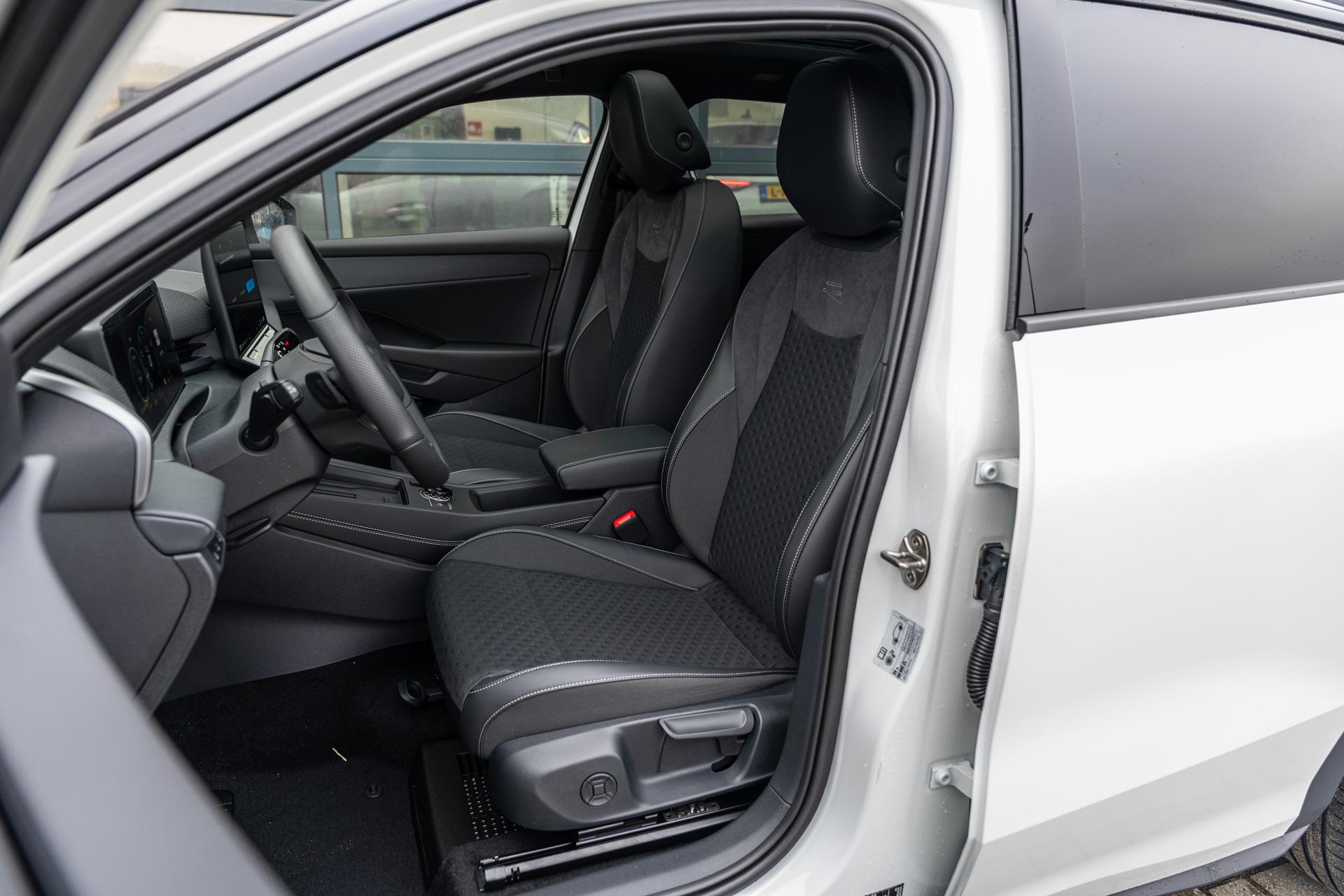 Volkswagen T-Roc 1.5 eTSI 150pk R-Line First Edition - Afbeelding 4