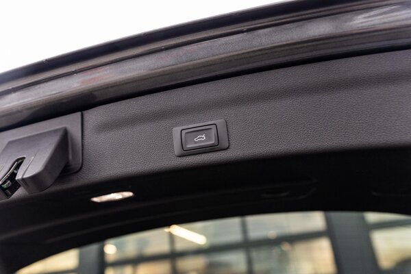 elektrisch bedienbare achterklep