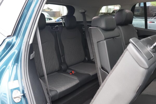 2 stoelen op derde rij