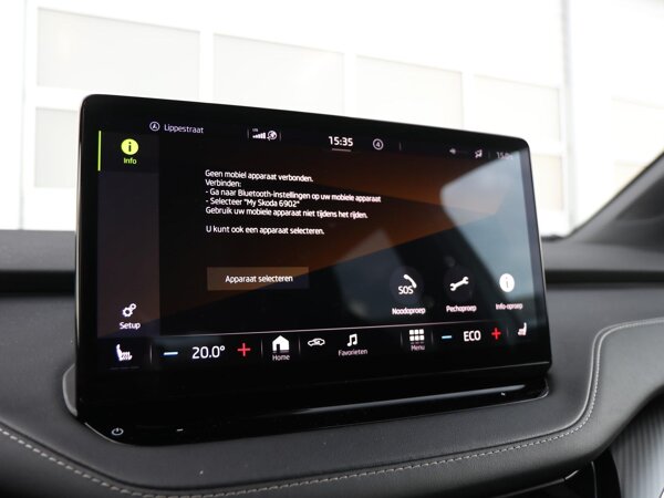 Apple Carplay/Android Auto Apple Carplay/Android Auto