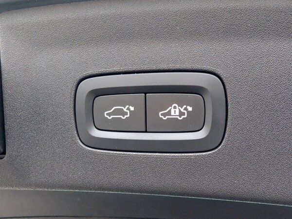 elektrisch bedienbare achterklep met sensorsturing