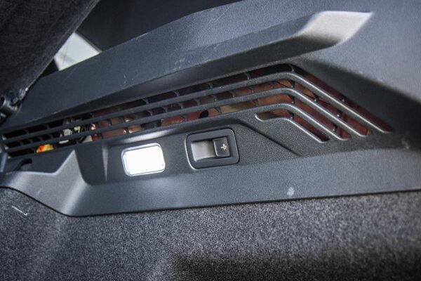 trekhaak elektrisch uitklapbaar