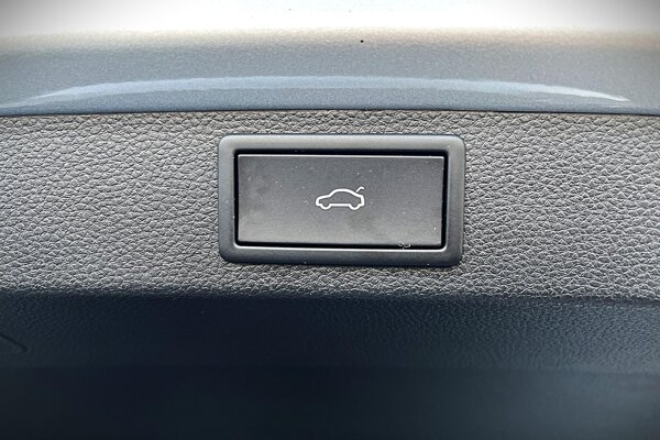 achterklep elektrisch bedienbaar