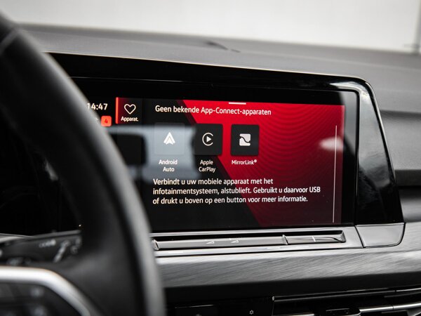 Apple Carplay/Android Auto Apple Carplay/Android Auto