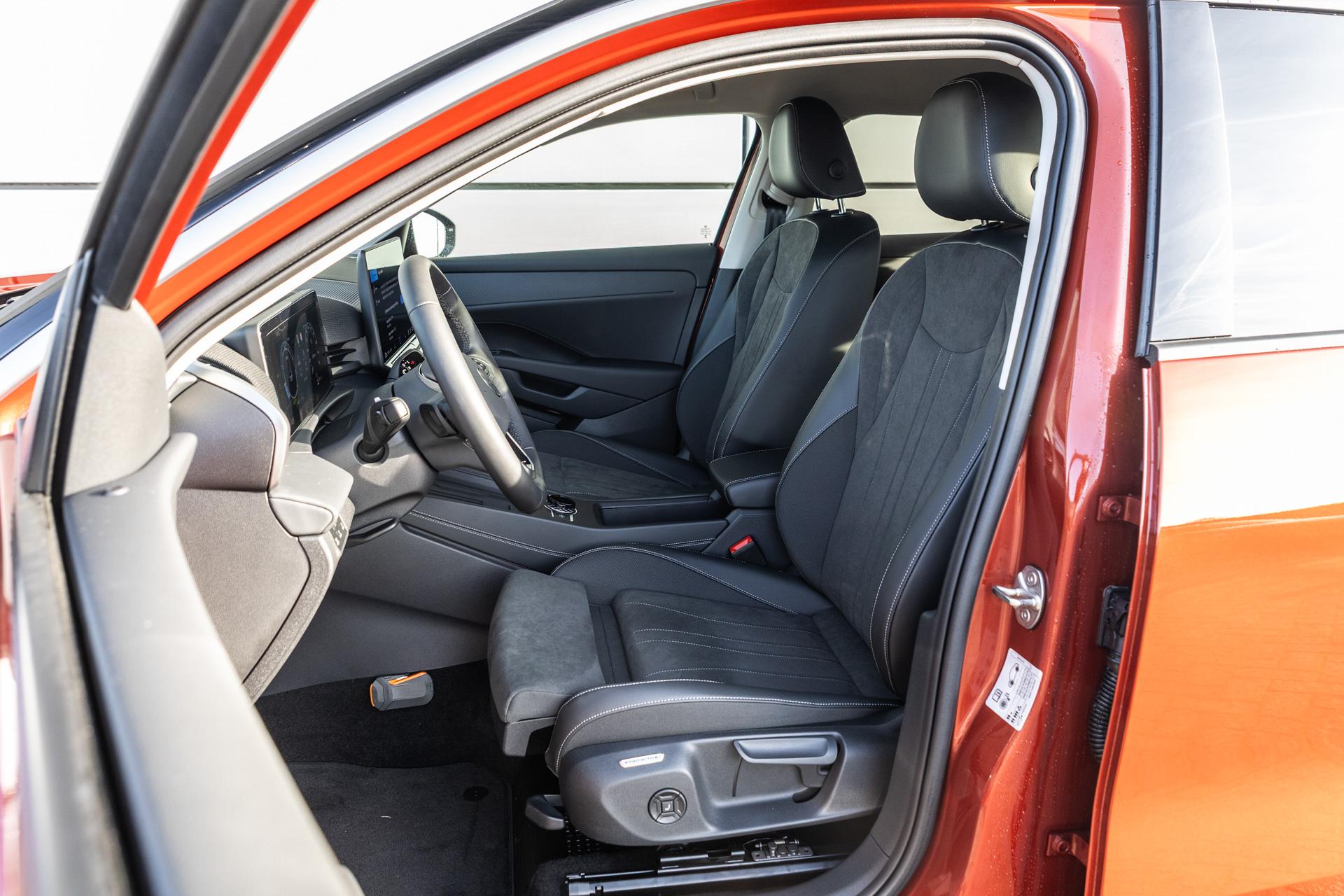 Volkswagen T-Roc 1.5 eTsi 115pk Style First Edition - Afbeelding 4