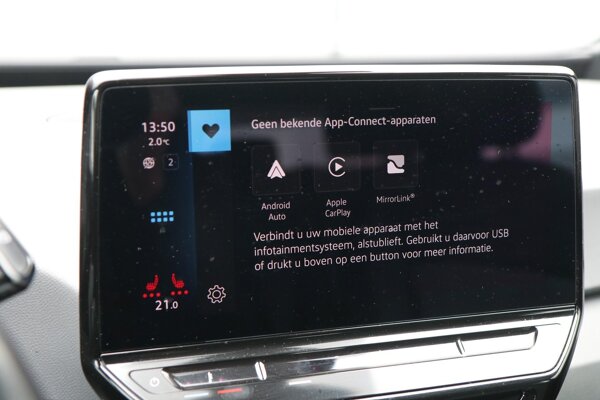 Apple Carplay/Android Auto Apple Carplay/Android Auto