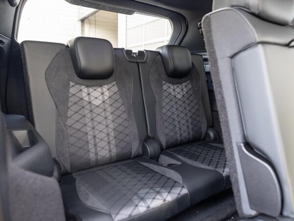 2 stoelen op derde rij