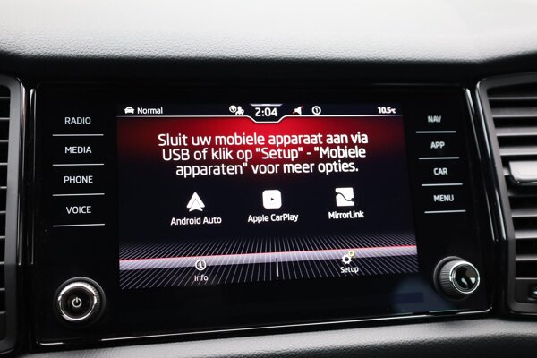 Apple Carplay/Android Auto Apple Carplay/Android Auto