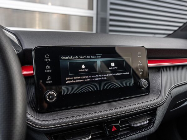 Apple Carplay/Android Auto