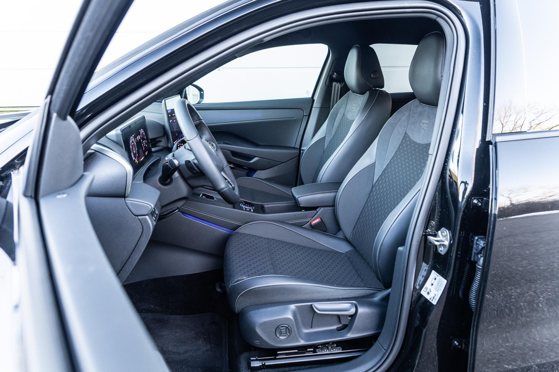 Volkswagen T-Roc 1.5 eTSI 150pk DSG R-Line First Edition - Afbeelding 5