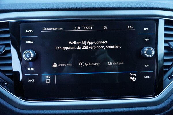 Apple Carplay/Android Auto