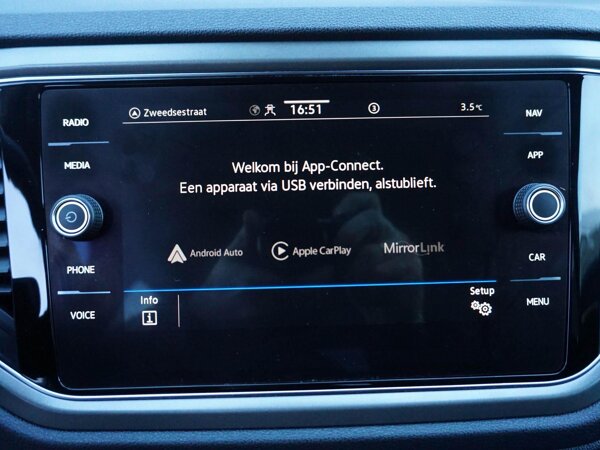Apple Carplay/Android Auto