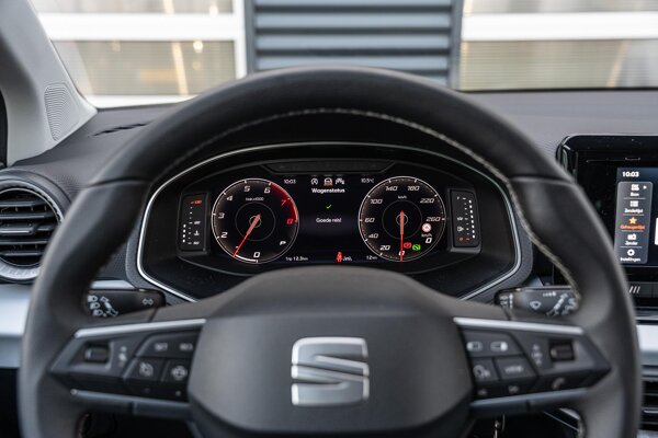 volledig digitaal instrumentenpaneel groot volledig digitaal instrumentenpaneel groot