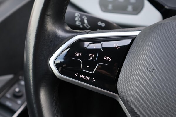 cruise control adaptief met Stop&Go cruise control adaptief met Stop&Go