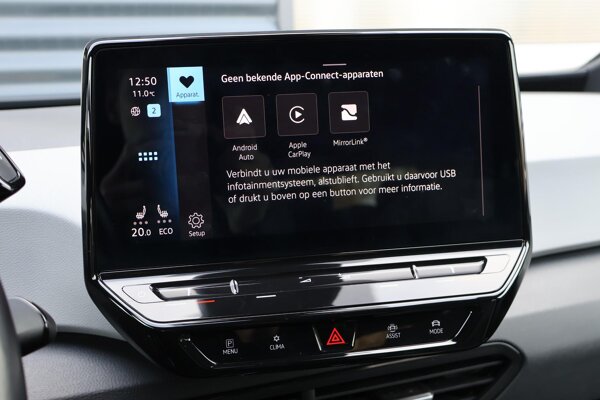 Apple Carplay/Android Auto Apple Carplay/Android Auto