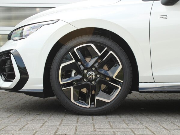 lichtmetalen velgen 6-spaaks 18" lichtmetalen velgen 6-spaaks 18"