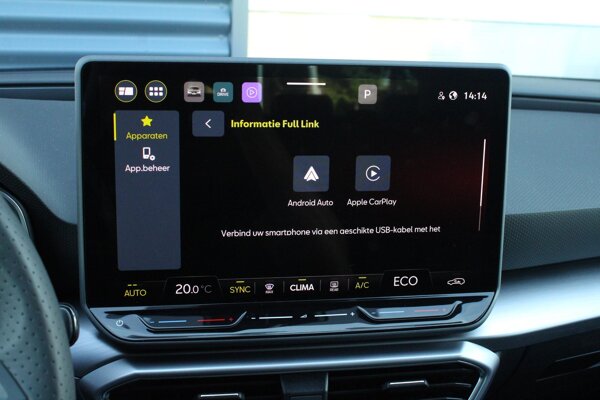 Apple Carplay/Android Auto Apple Carplay/Android Auto