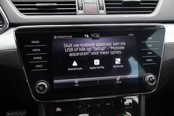 Apple Carplay/Android Auto