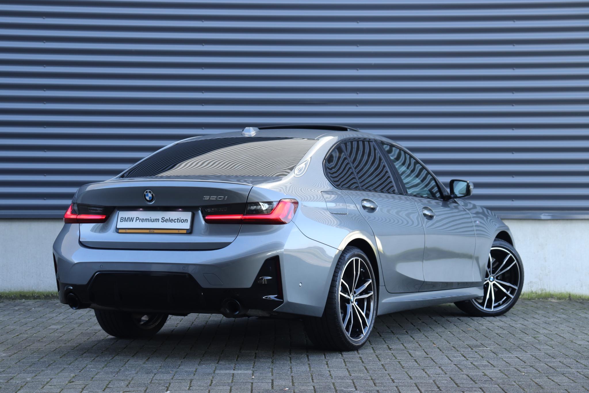 BMW 3 Serie Sedan 320i - Afbeelding 2