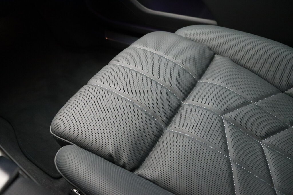 BMW i7 25