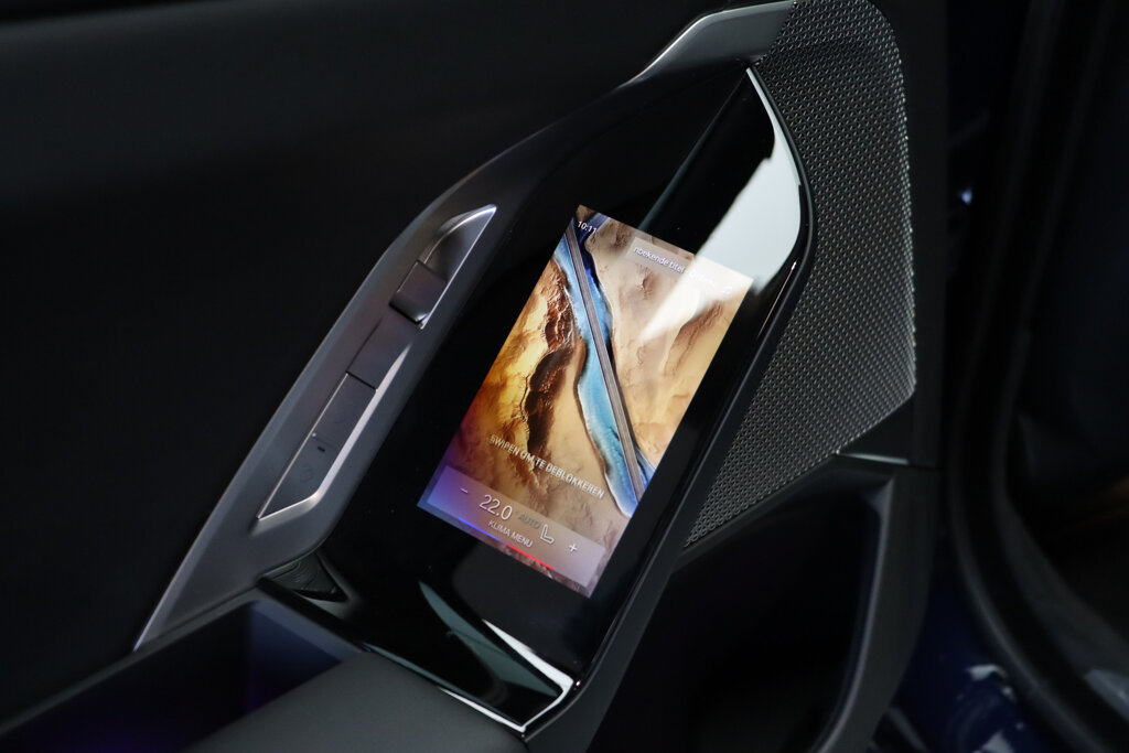 BMW i7 29