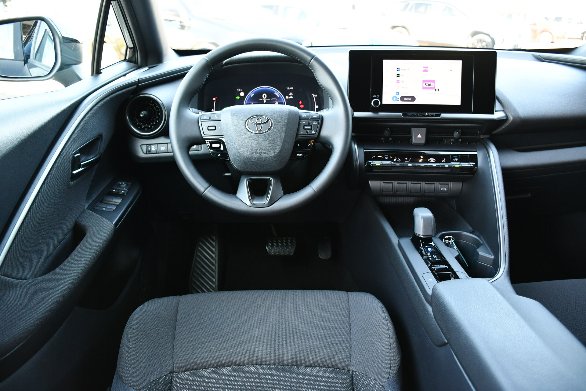 Toyota C-HR 1.8 Hybrid 140 Active Automaat 140pk - Afbeelding 2