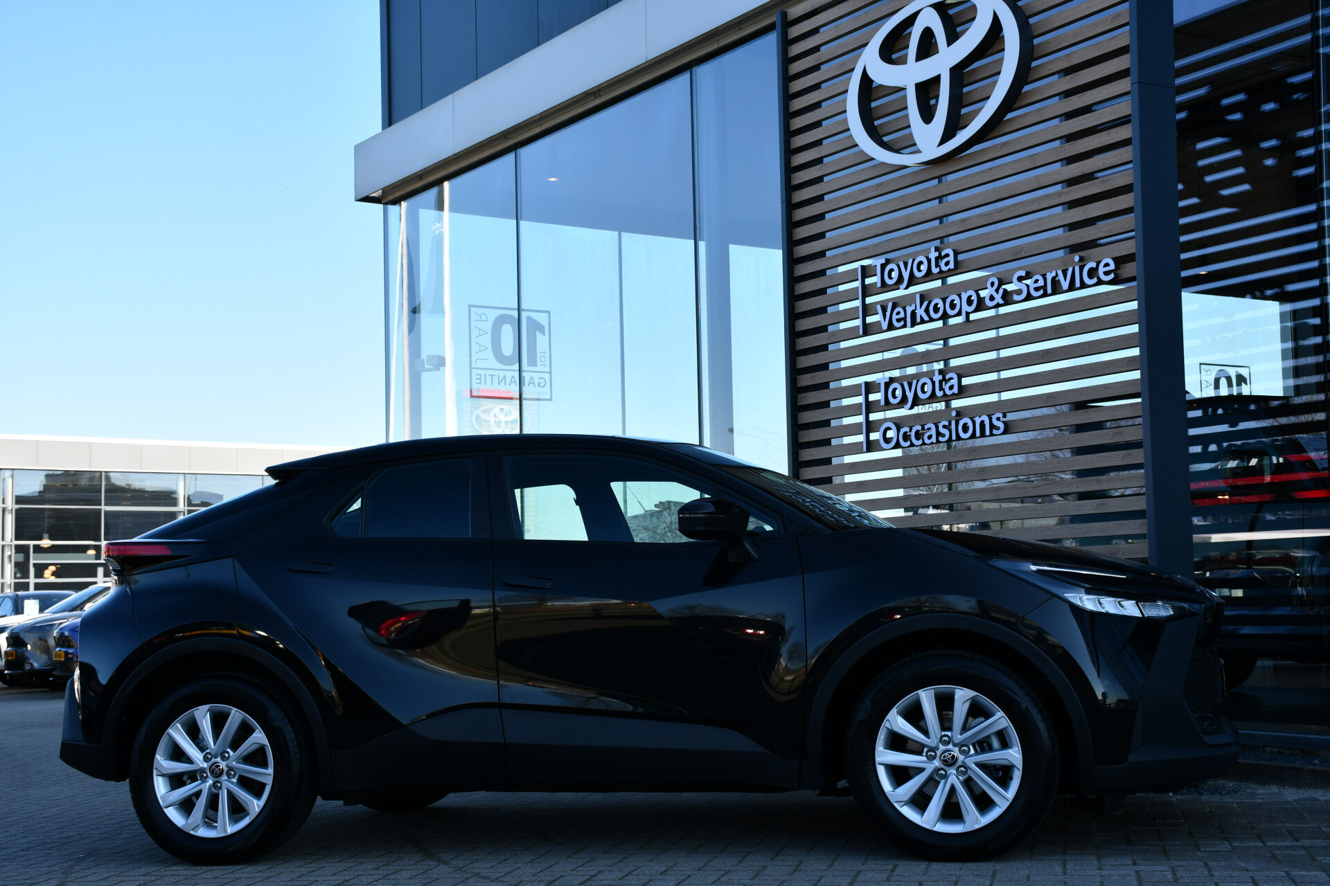 Toyota C-HR 1.8 Hybrid 140 Active Automaat 140pk - Afbeelding 3