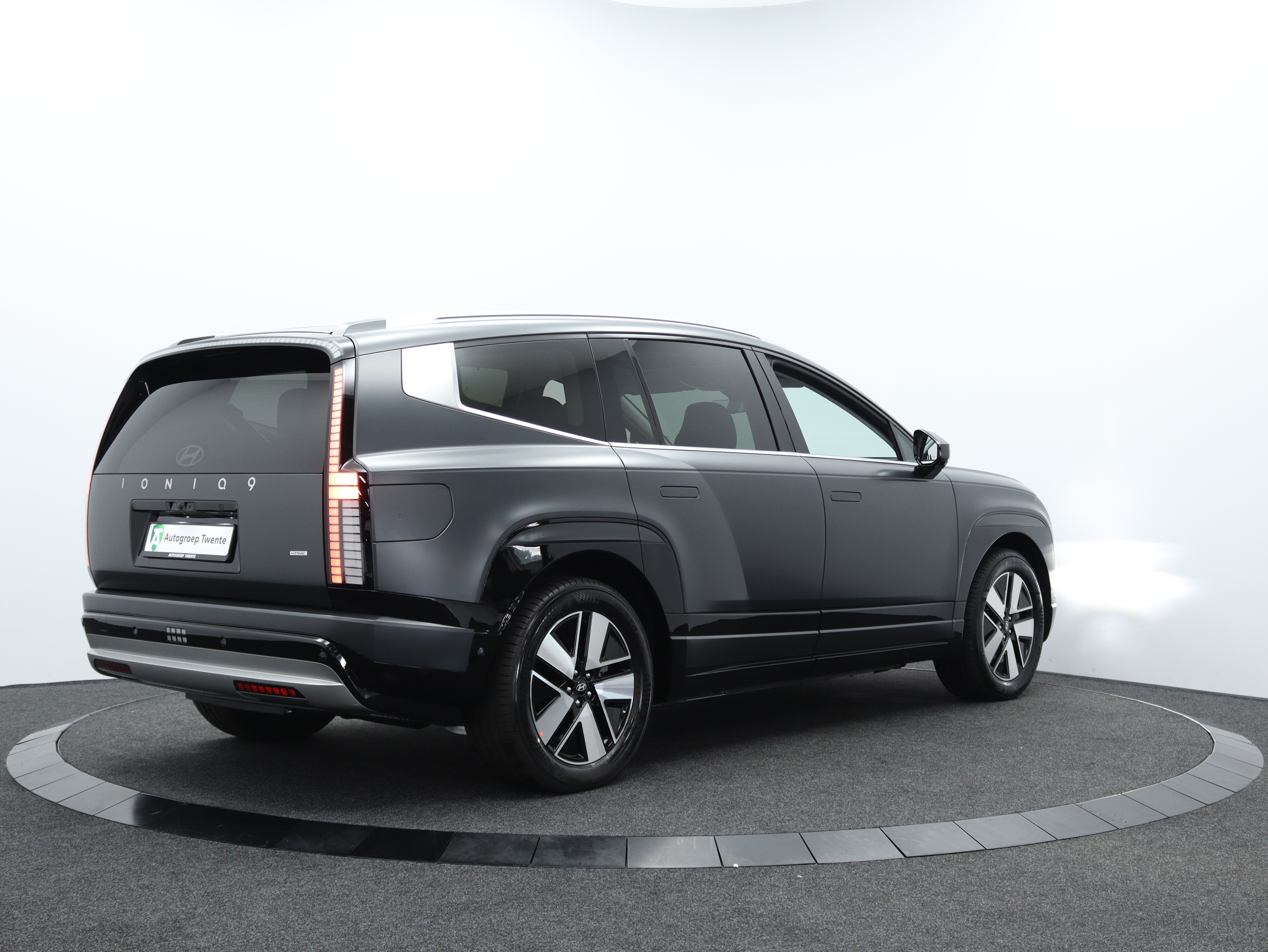 Hyundai IONIQ 9 110.3 kWh AWD Connect+ Automaat - Afbeelding 2