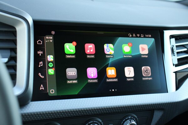 Apple Carplay/Android Auto Apple Carplay/Android Auto