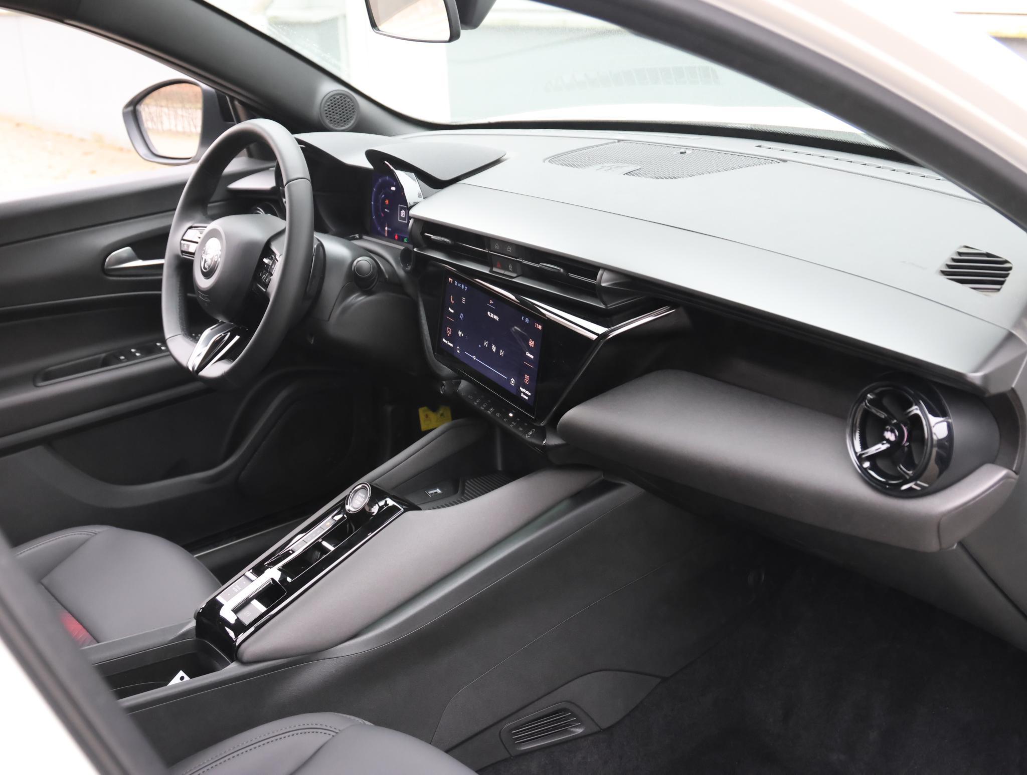 Alfa Romeo Junior Ibrida 136pk eDCT - Afbeelding 4