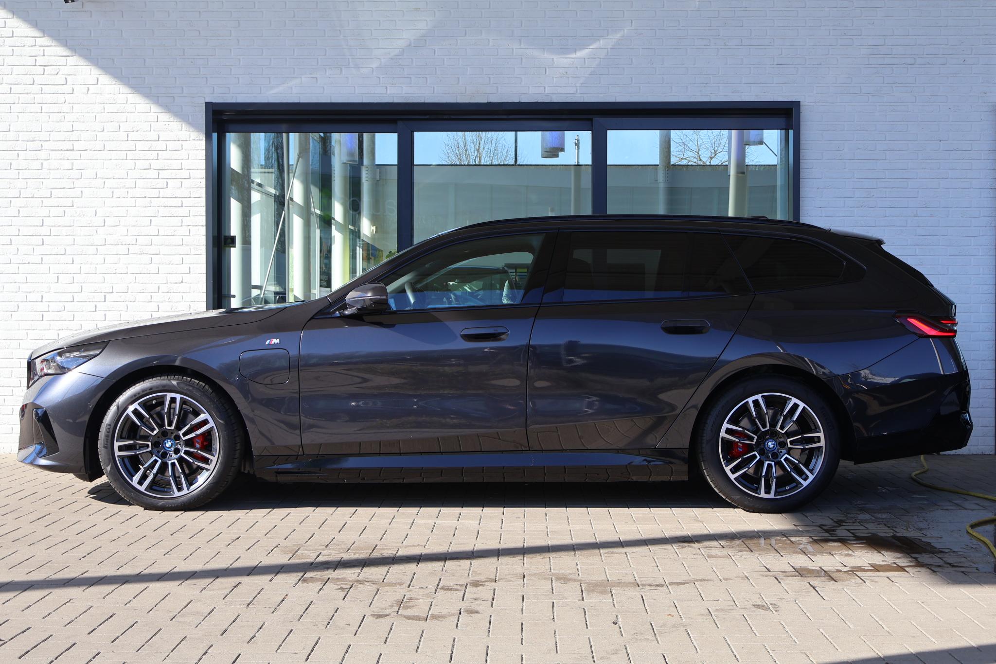 BMW 5 Serie Touring 530e - Afbeelding 3