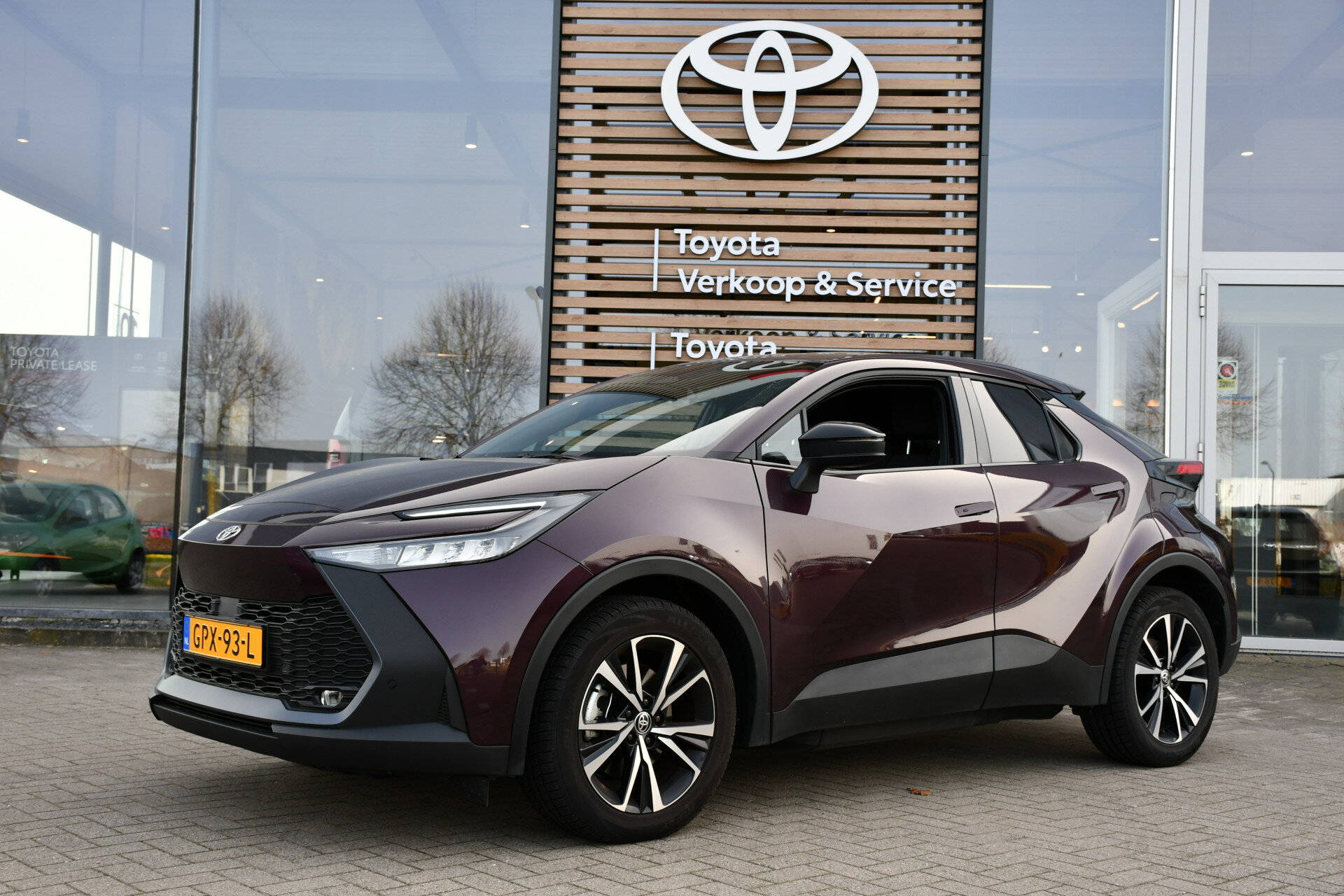 Toyota C-HR 2.0 Plug-in Hybrid 220 Dynamic Automaat 223pk