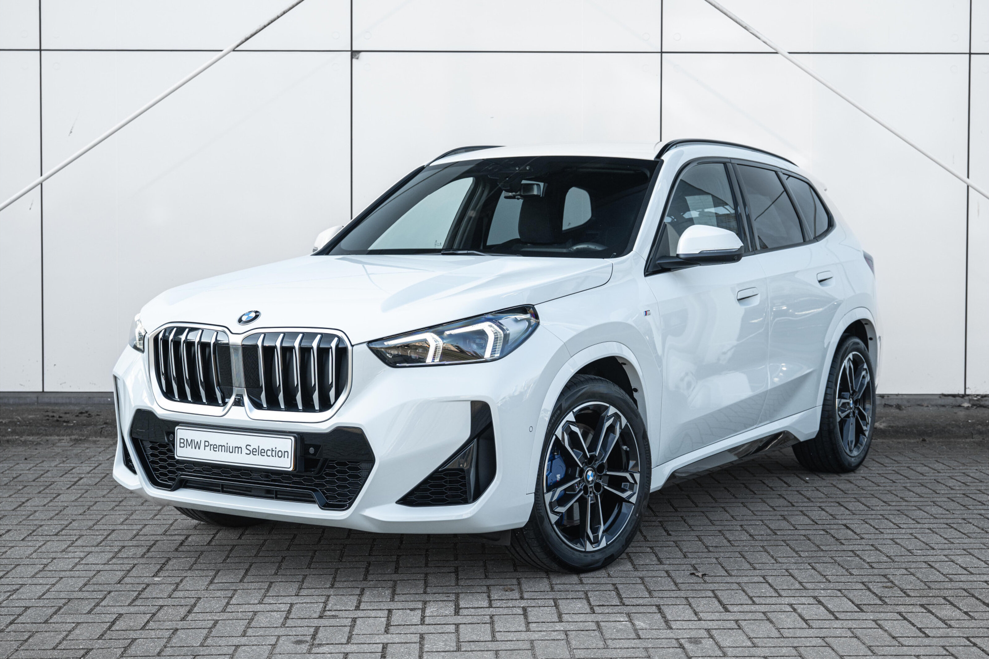 BMW X1 xDrive23i High Executive M Sport Automaat