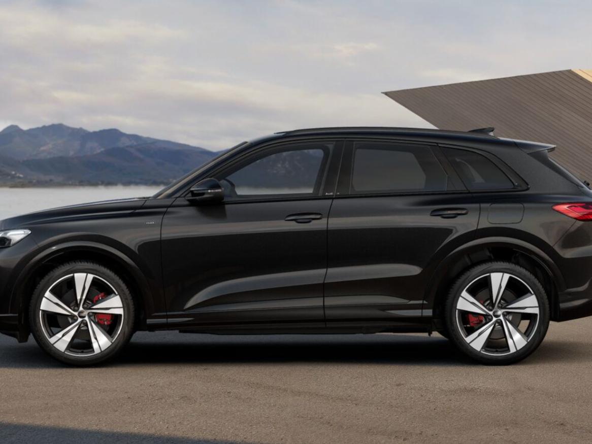 Audi Q5 S edition Competition e-hybrid 270 kW / 367 PK SUV - Afbeelding 2