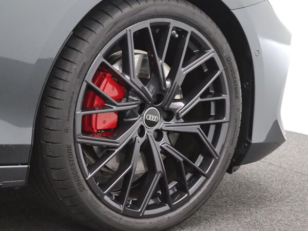 Velgen Audi Sport, 21 inch lichtmetaal, meerspaaks in metallic zwart