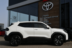 Toyota Urban Cruiser Executive 61 kWh Automaat 174pk - Afbeelding 3