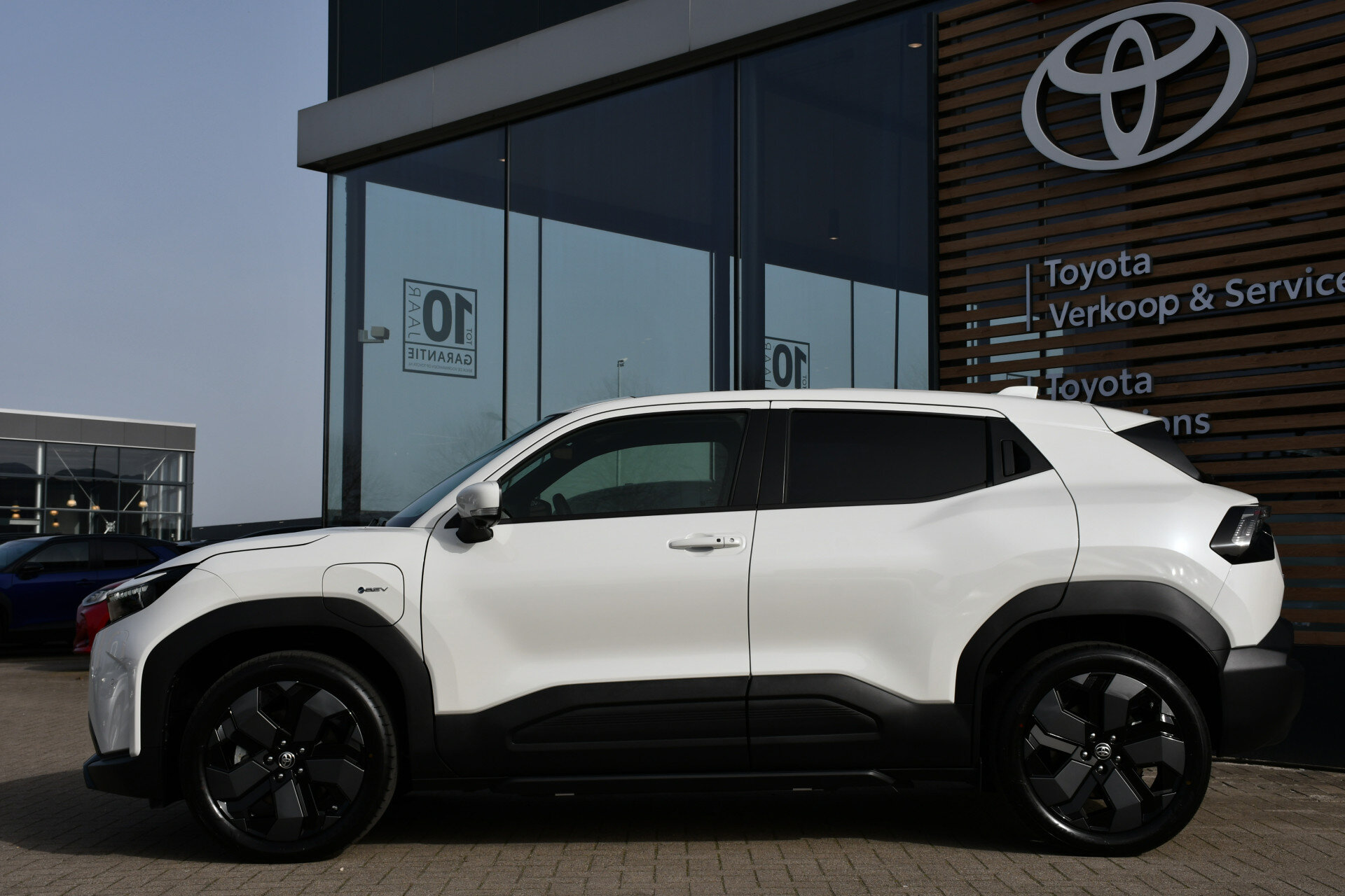 Toyota Urban Cruiser Executive 61 kWh Automaat 174pk - Afbeelding 5