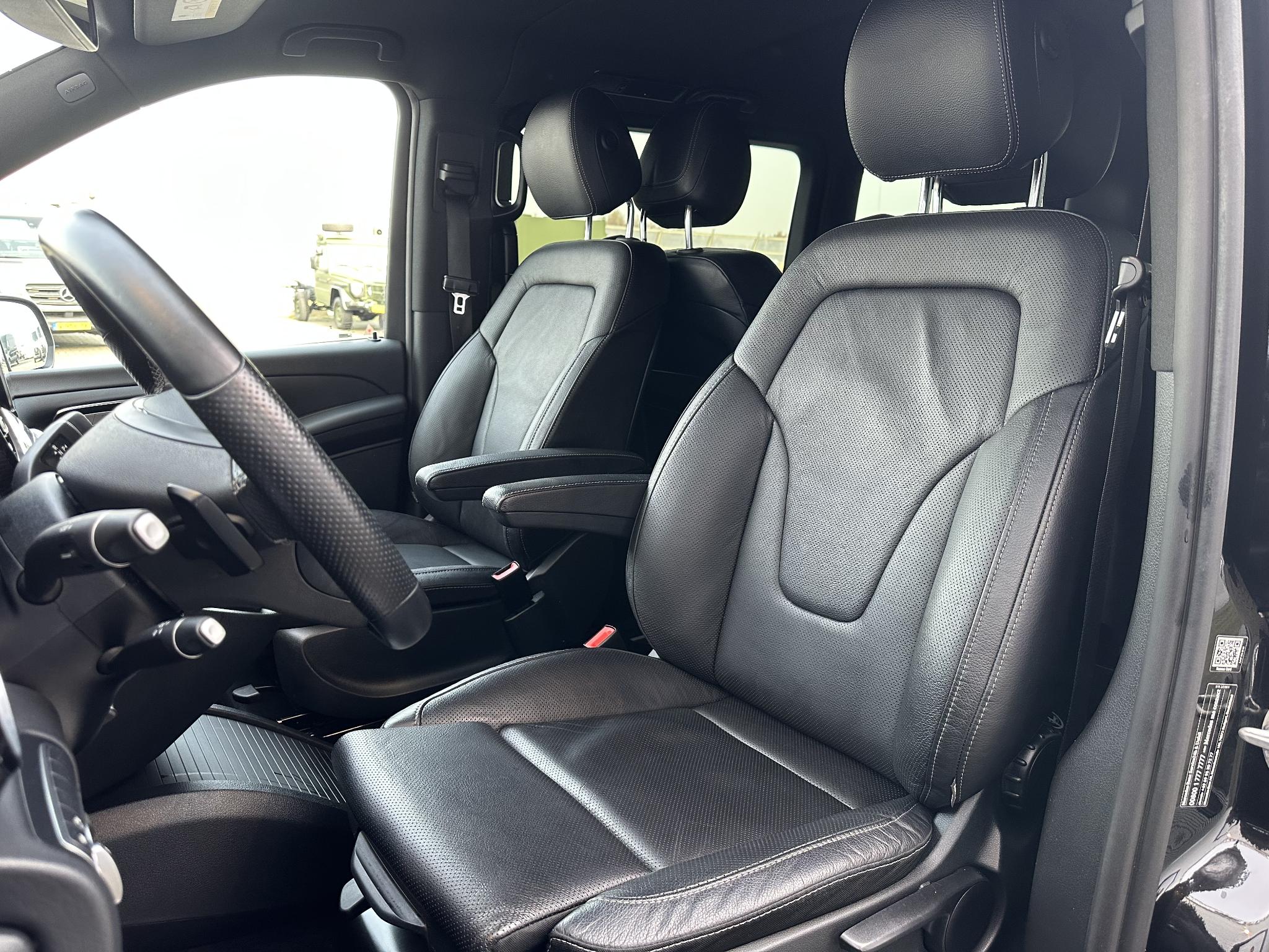 Mercedes-Benz EQV 300 L2 6-Persoons VIP-Uitvoering Airmatic 90 kWh - Afbeelding 3