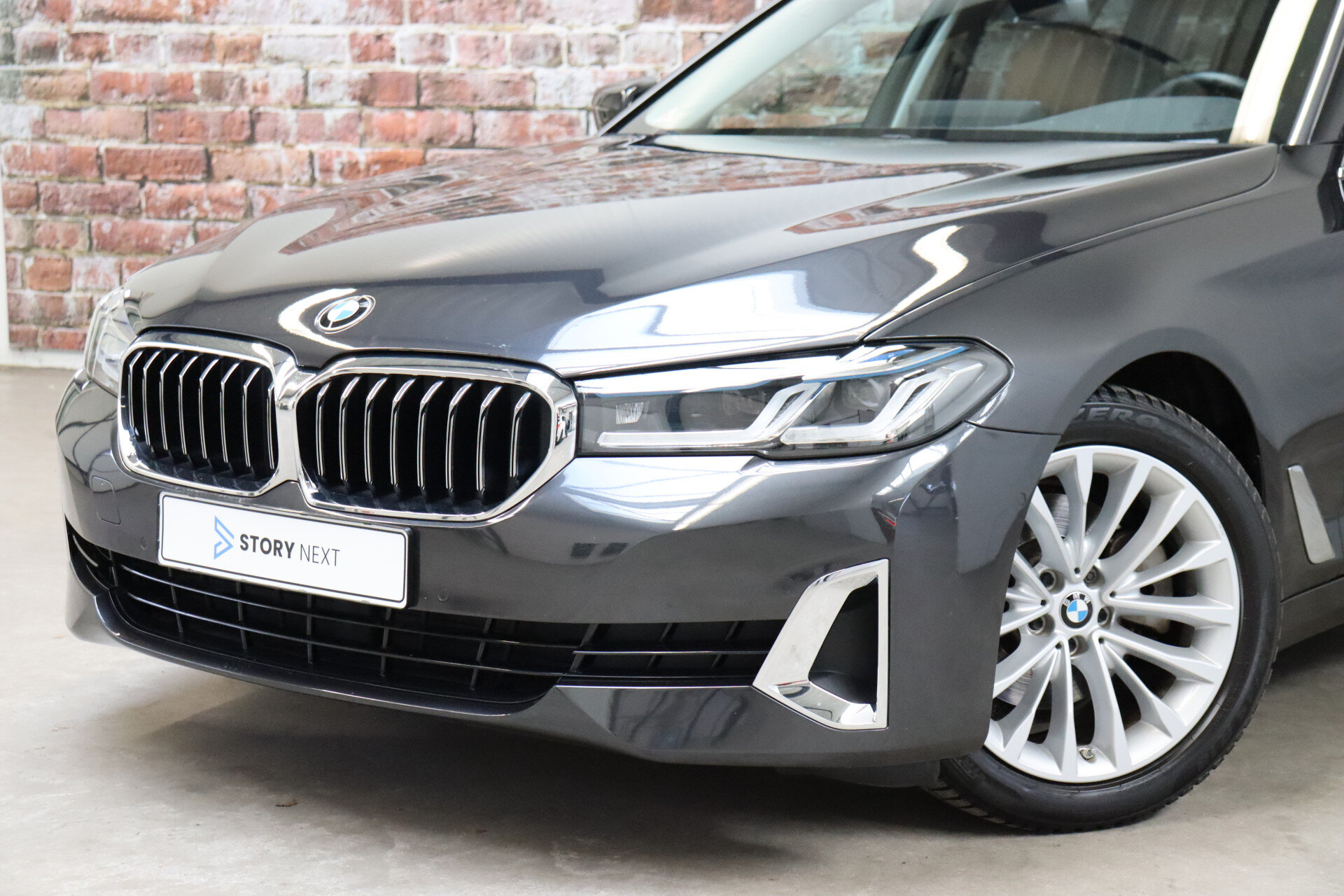 BMW 5 Serie Touring 520i High Executive Luxury Line Automaat - Afbeelding 2