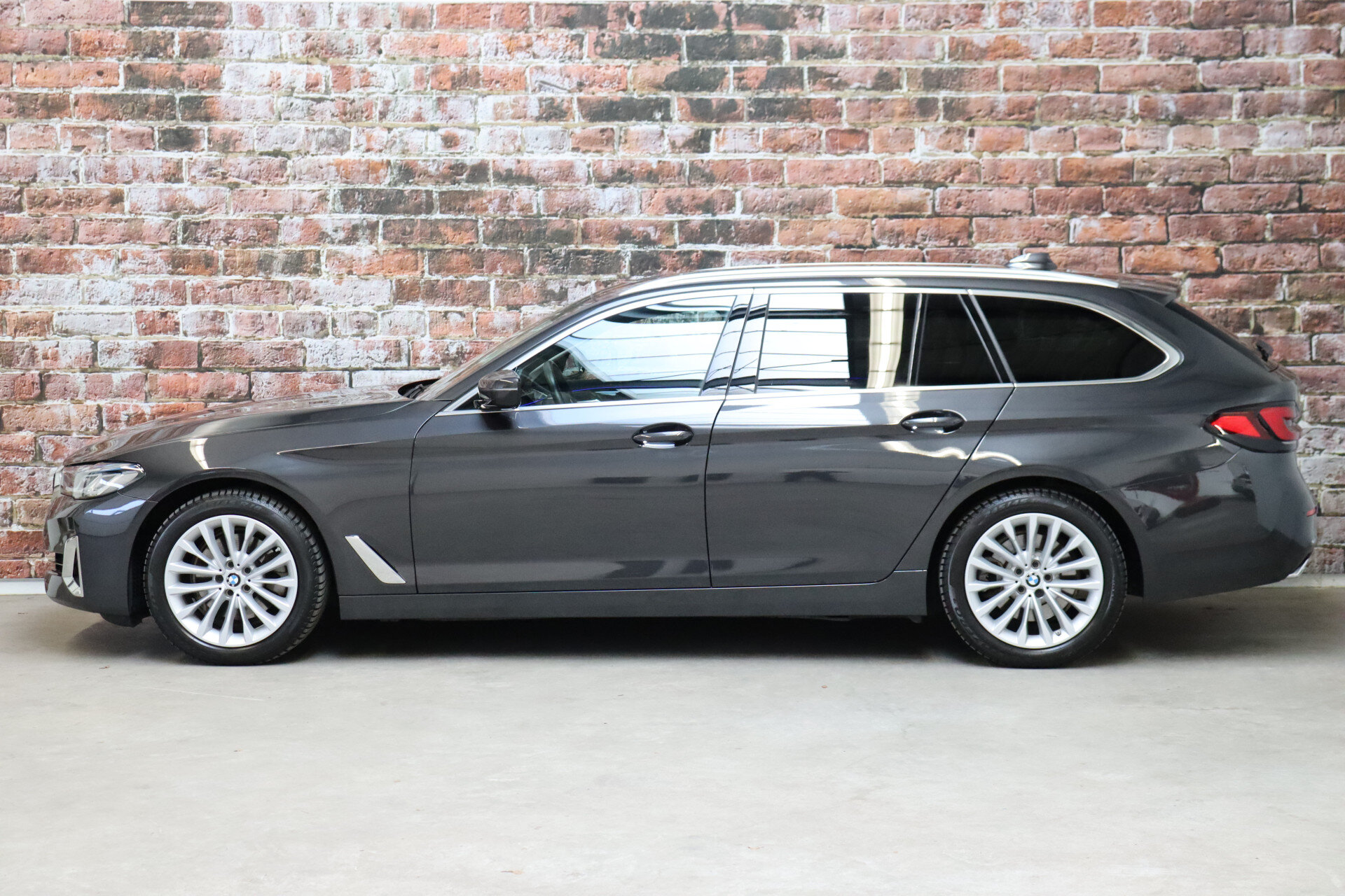 BMW 5 Serie Touring 520i High Executive Luxury Line Automaat - Afbeelding 3